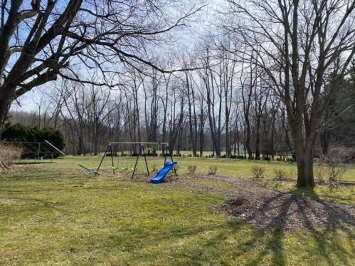 34 Dixie Dr, Mount Vernon OH  43050-4703 exterior