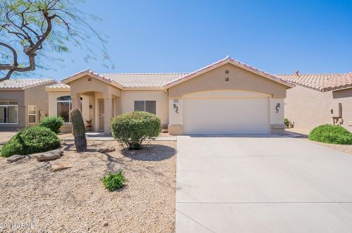 22206 Cochise Ln, Sun City, AZ 85375-2854