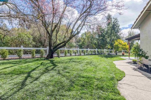 124 Greenbrook Ct, Danville CA  94526-5251 exterior