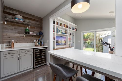 324 Grand Ave, Long Beach CA  90814-2738 exterior