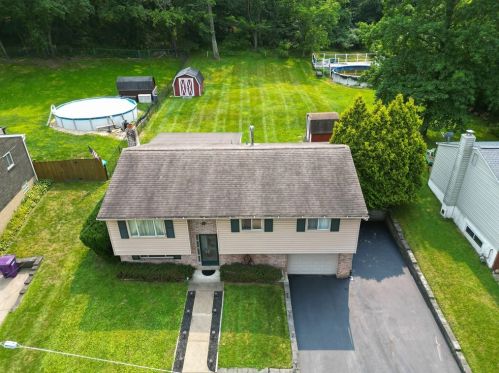 567 Deborah Jane Dr, Pittsburgh, PA 15239-1372