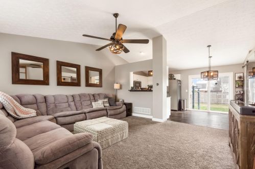 501 Poppy Ln, Marysville OH  43040-8109 exterior