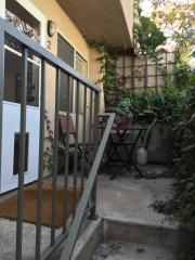 1154 Sycamore Ave, Los Angeles CA  90038-1531 exterior
