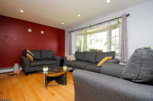47 Lawrence Rd, Parsippany NJ  07054-3255 exterior