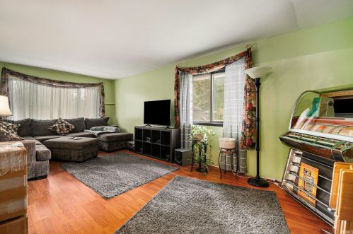 2108 Yorktown Dr, Goshen, IN 46526-1448