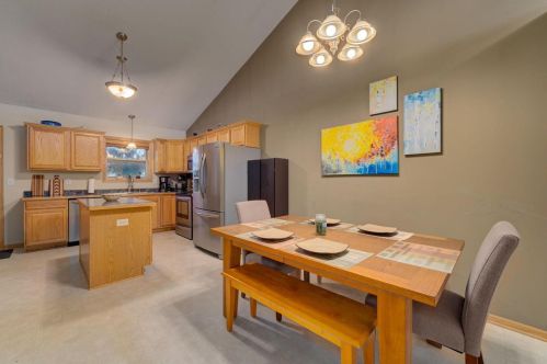 1559 Ponderosa Ln, New Johannesburg WI  54017-6653 exterior