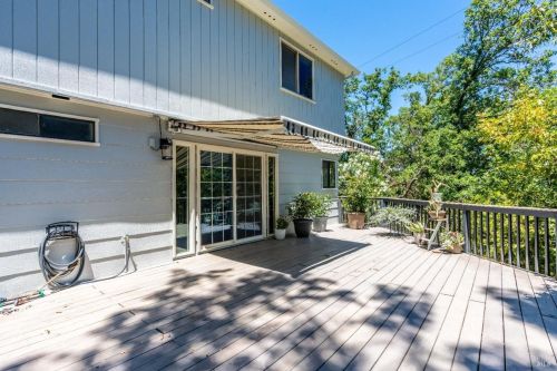 380 Jefferson Ln, Ukiah CA  95482-6618 exterior