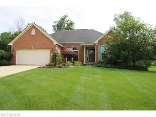 4953 Shining Willow Blvd, Cuyahoga Falls, OH 44224-5939