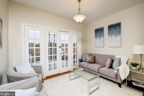 904 25th St, Washington DC 20037-2102 exterior