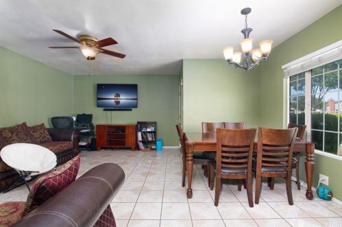 10109 Rosewood Ave, South Gate CA  90280-6461 exterior