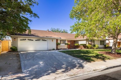 1209 Avenue, Lancaster, CA 93535-6504