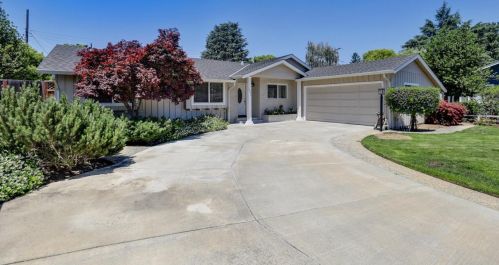 1451 Picadilly Pl, Campbell, CA 95008-0801