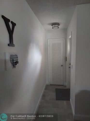 2101 54th Ave, Hollywood FL  33021-3315 exterior