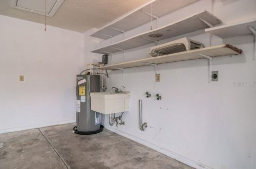 4626 Grovecrest Dr, Lakeland FL  33813-2440 exterior