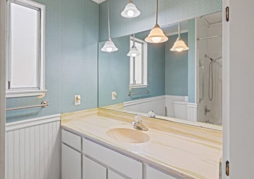 821 Cedar St, Del Monte Park CA  93950-4804 exterior