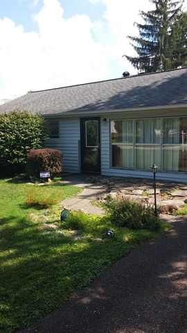 1880 Hillsdale Dr, Twinsburg, OH 44087-1254
