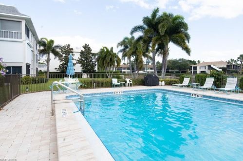 3100 Binnacle Dr, Naples FL  34103-4171 exterior