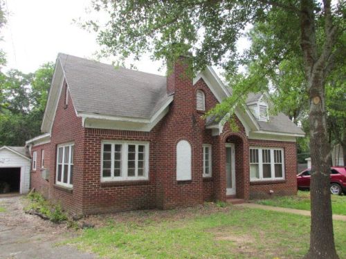 610 Bowie St, Palestine, TX 75801-4518