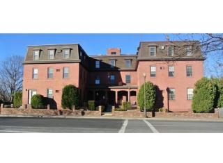 23 Sterling St, Clinton, MA 01510-1924