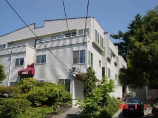 3652 Interlake Ave, Seattle WA  98103-8100 exterior