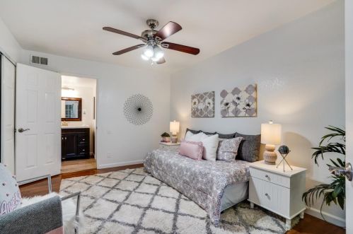 2851 Buena Crest Ct, San Jose CA  95121-2956 exterior