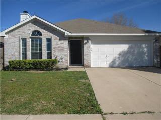 749 Nelson Pl, Burleson TX  76028-6833 exterior