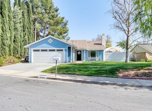 27932 Beechnut Cir, Santa Clarita, CA 91354-1368
