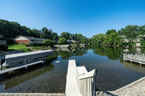 524 Rivers Edge Ct, Mishawaka IN 46544-4173 exterior