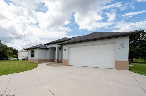 1450 Scenic St, Lehigh Acres, FL 33936-1141
