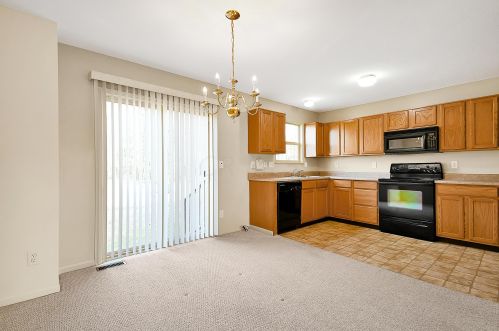 643 Keltonhurst Dr, Pataskala OH 43062-7363 exterior