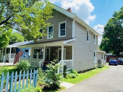 19 Cherry Ave, Cornwall Hud, NY 12520-1505