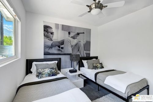 2221 Francis Dr, Palm Springs CA  92262-2553 exterior