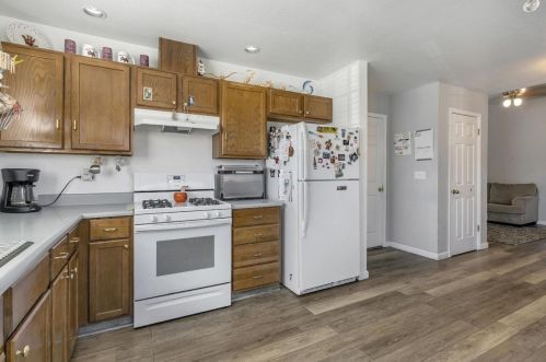 161 Sierra Ct, Hollister CA  95023-3045 exterior