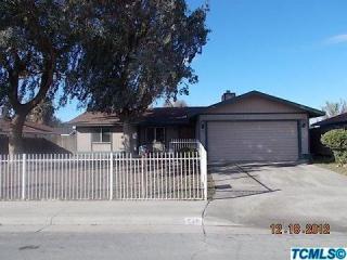 518 Kimball Ln, Hanford, CA 93230-4945