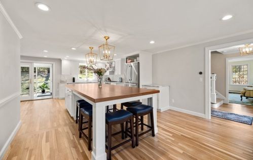 62 Old Orchard Rd, Sherborn MA  01770-1036 exterior