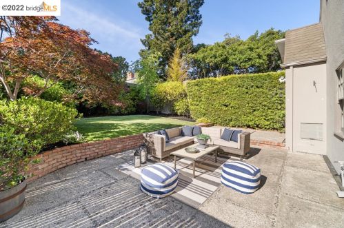 35 Craig Ave, Oakland CA  94611-3701 exterior