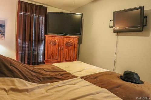2188 Lone Star Dr, Mohave Valley AZ  86440-9378 exterior