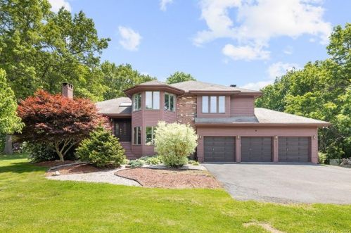67 Idlewood Rd, Waterbury, CT 06716-1338