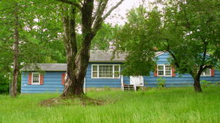26 Mile Dr, Chester, NJ 07930-2802