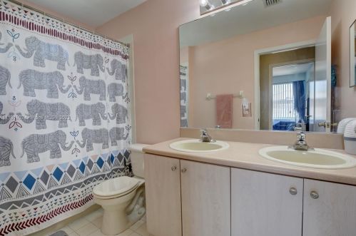 2053 149th Ave, Hollywood FL 33027-4340 exterior