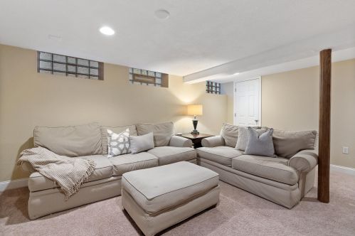 5115 Berkeley Blvd, Milwaukee WI 53217-5504 exterior