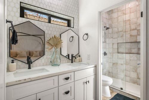 52815 Avenida Alvarado, La Quinta CA  92253-3318 exterior