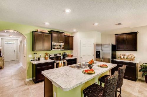 1834 North Blackwell Dr, Fort Pierce FL  34952-7036 exterior