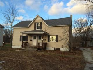 27 Foundry St, Hog Island, VT 05488-1307