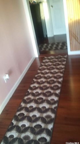 395 Oakland Ave, Central Islip NY  11722-2013 exterior