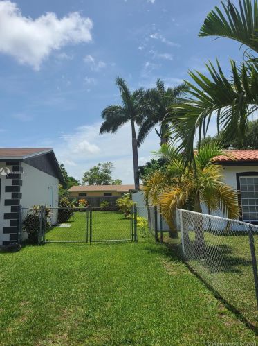 15320 102nd Rd, Miami, FL 33157-1477