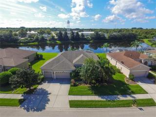 217 Londonderry Dr, Sarasota, FL 34240-7915