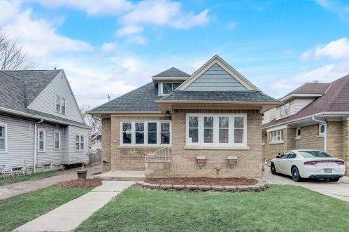 2339 60th St, Milwaukee WI  53219-2129 exterior