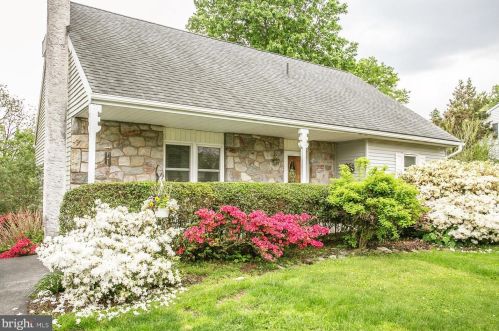 834 Oakdale Dr, Pottstown, PA 19464-2757