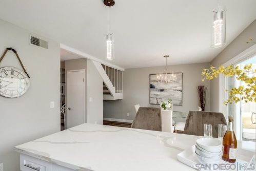 4168 Genesee Ave, San Diego CA  92111-2716 exterior